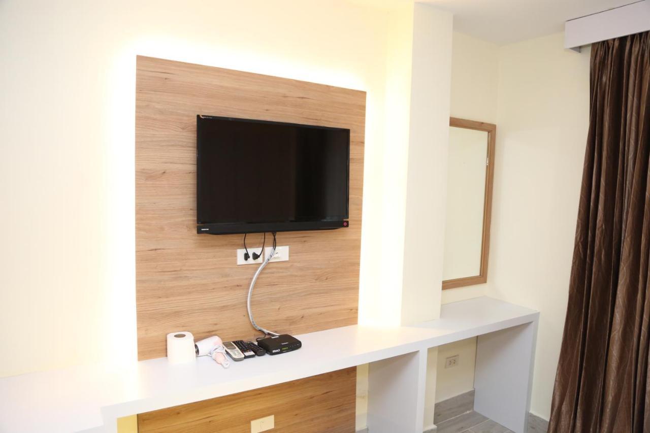Rose Nana Hotel Bangkok Bagian luar foto