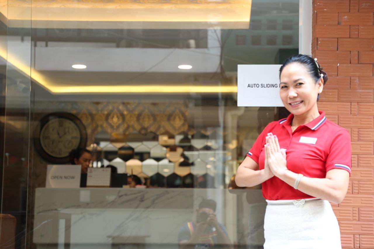 Rose Nana Hotel Bangkok Bagian luar foto