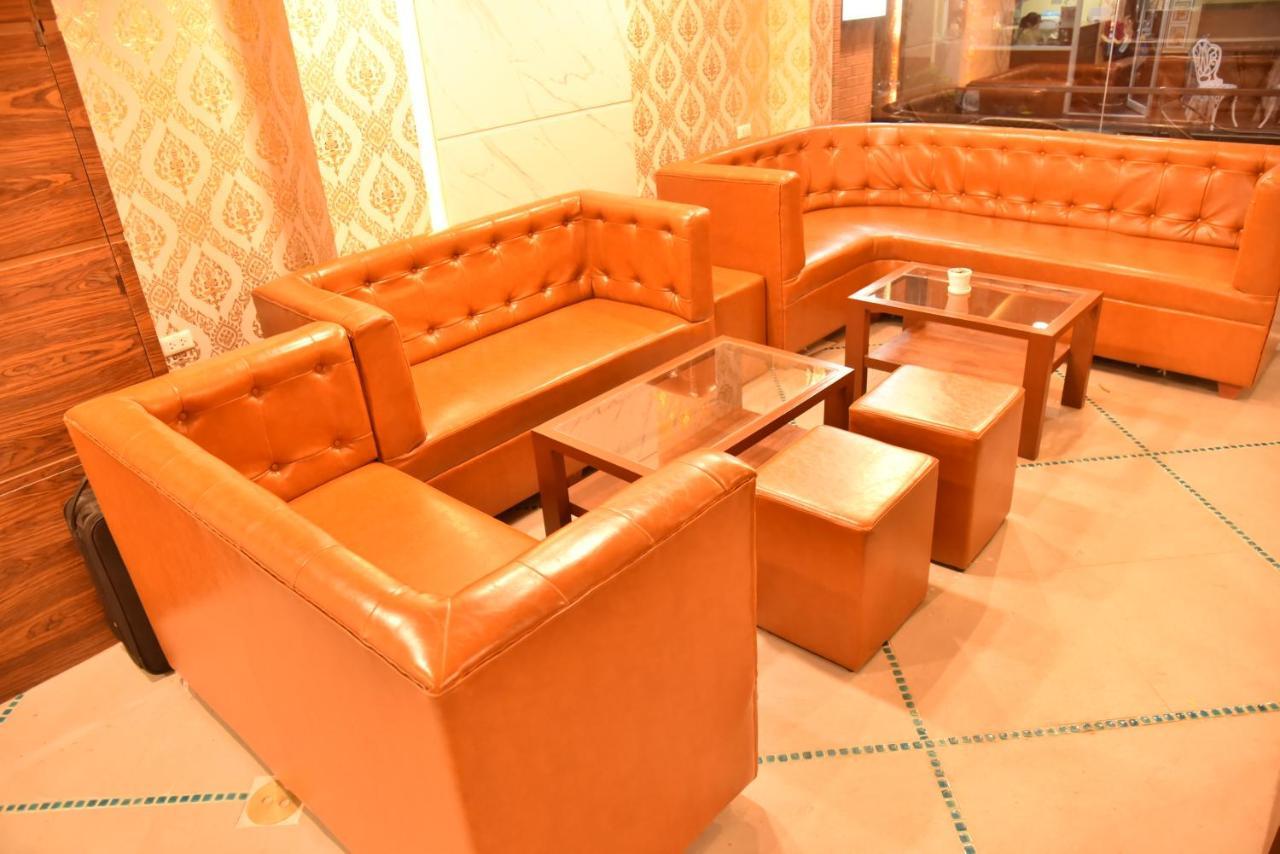 Rose Nana Hotel Bangkok Bagian luar foto