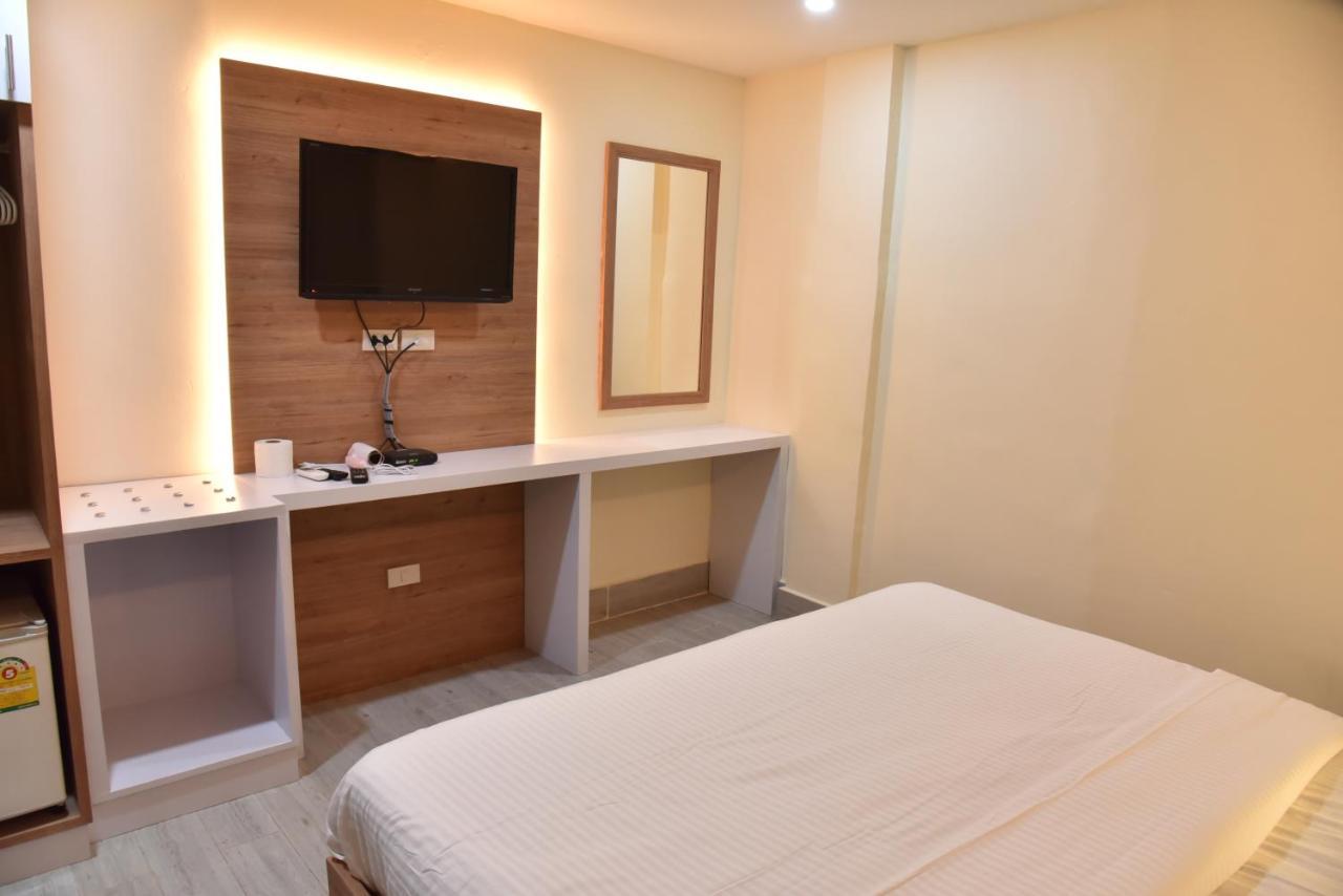 Rose Nana Hotel Bangkok Bagian luar foto